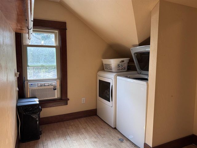208 E CALUMET STREET, Appleton, WI 54915