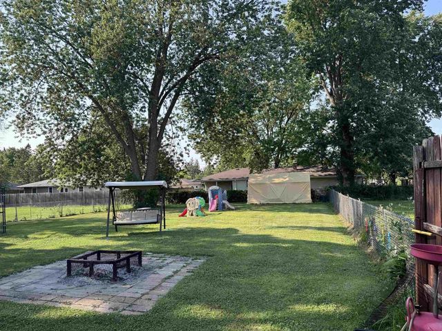 208 E CALUMET STREET, Appleton, WI 54915
