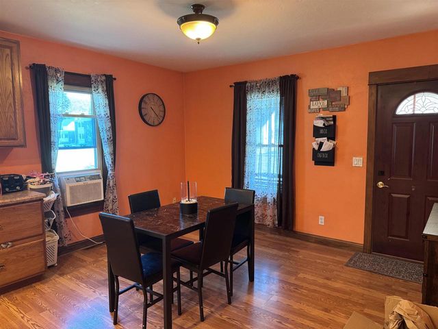 208 E CALUMET STREET, Appleton, WI 54915
