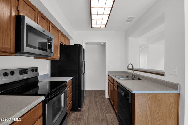 6801 W KINGS Avenue, Peoria, AZ 85382