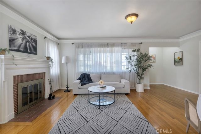 400 University Avenue, Burbank, CA 91504