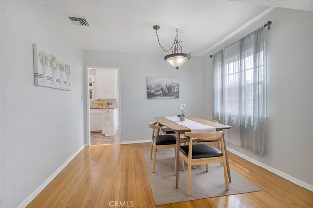 400 University Avenue, Burbank, CA 91504
