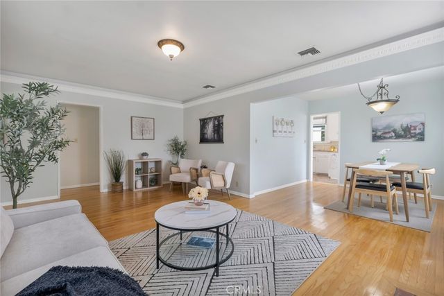 400 University Avenue, Burbank, CA 91504