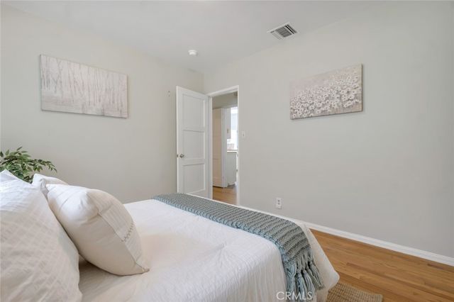 400 University Avenue, Burbank, CA 91504