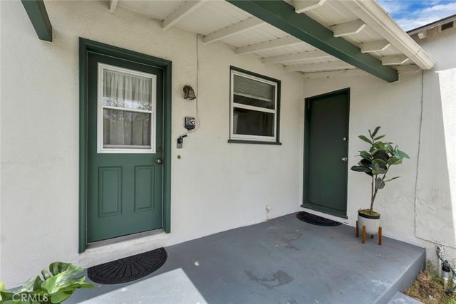 400 University Avenue, Burbank, CA 91504