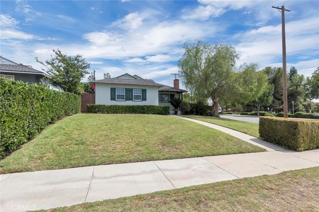 400 University Avenue, Burbank, CA 91504