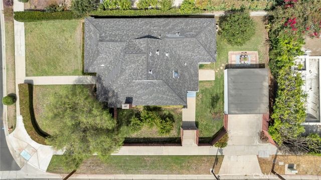 400 University Avenue, Burbank, CA 91504