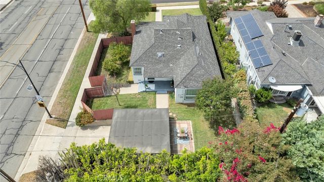 400 University Avenue, Burbank, CA 91504
