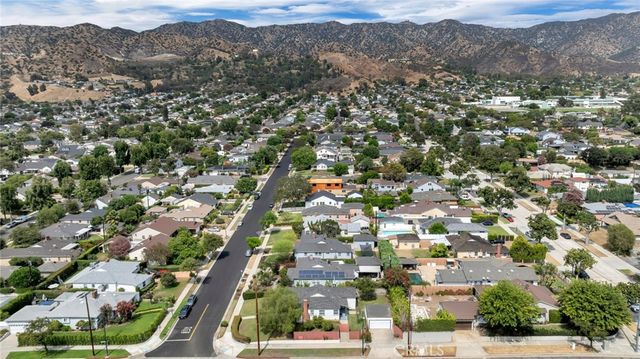 400 University Avenue, Burbank, CA 91504