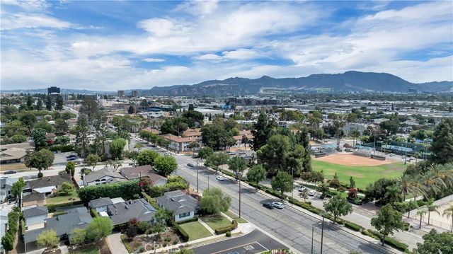 400 University Avenue, Burbank, CA 91504