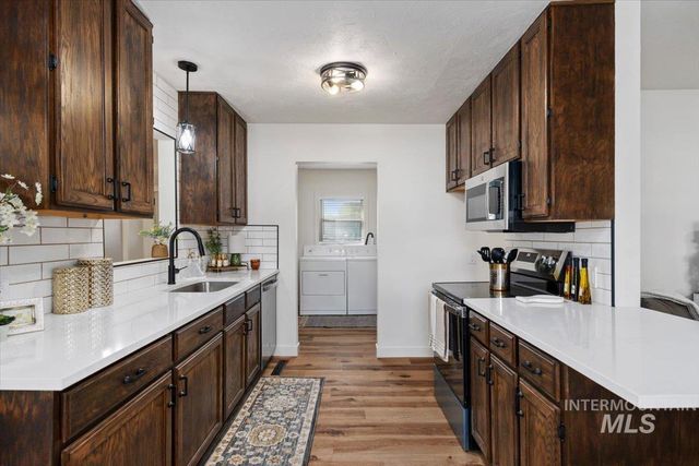 415 Adams Street, Twin Falls, ID 83301