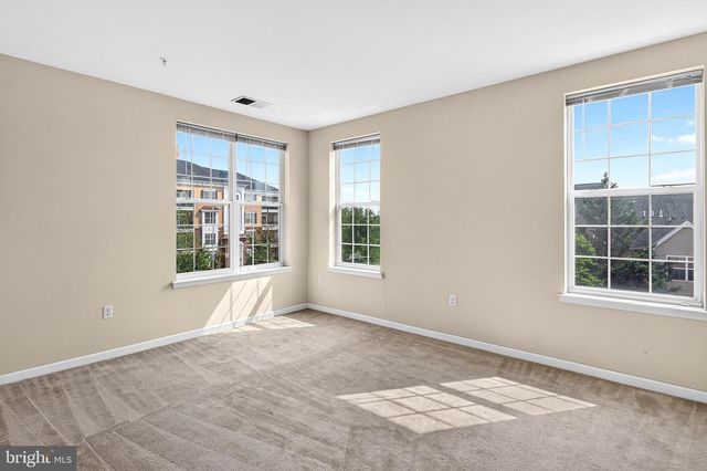 1137 HALIFAX PL, Trenton, NJ 08619