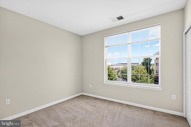 1137 HALIFAX PL, Trenton, NJ 08619
