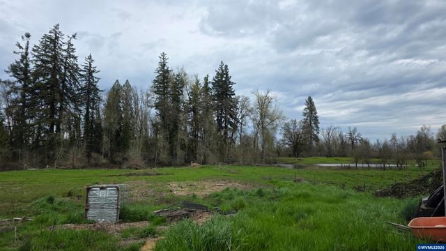 21757 99E Hwy NE, Aurora, OR 97002