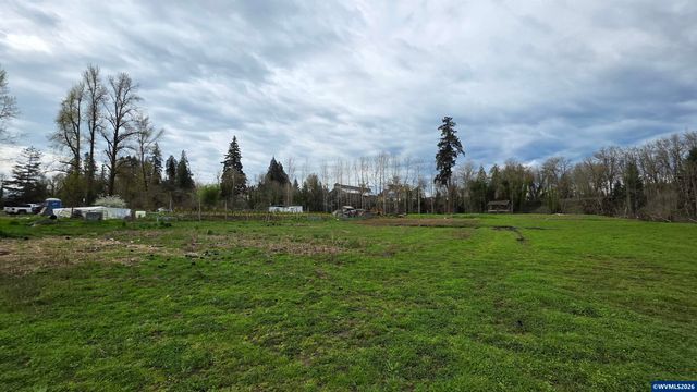 21757 99E Hwy NE, Aurora, OR 97002