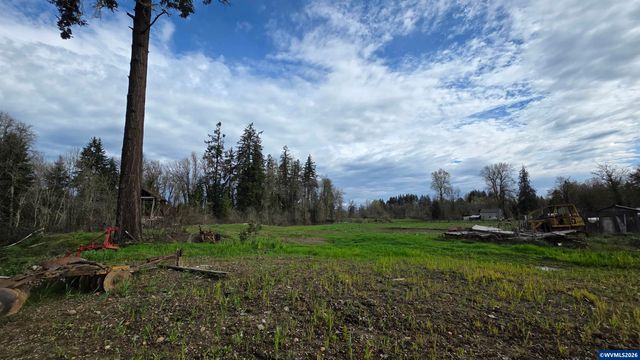 21757 99E Hwy NE, Aurora, OR 97002