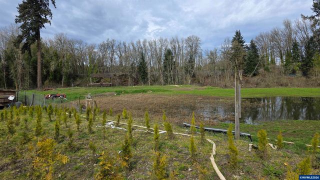 21757 99E Hwy NE, Aurora, OR 97002