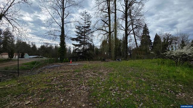 21757 99E Hwy NE, Aurora, OR 97002