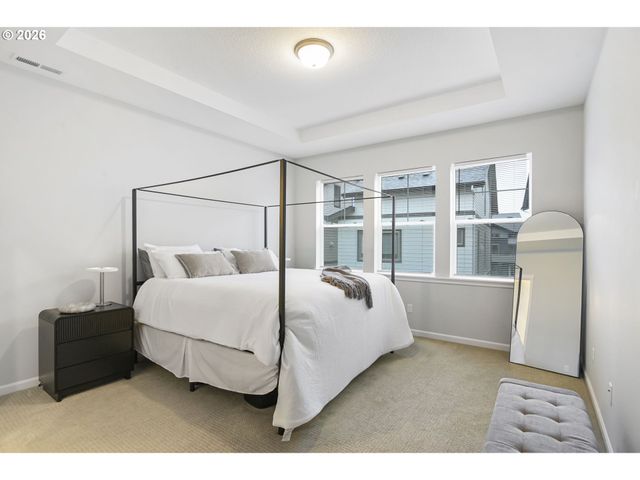 7523 Se KINNAMAN St, Hillsboro, OR 97123