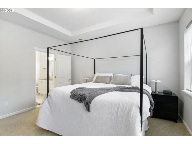 7523 Se KINNAMAN St, Hillsboro, OR 97123