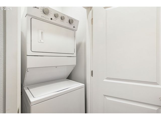 7523 Se KINNAMAN St, Hillsboro, OR 97123