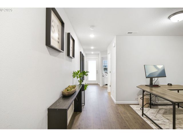 7523 Se KINNAMAN St, Hillsboro, OR 97123