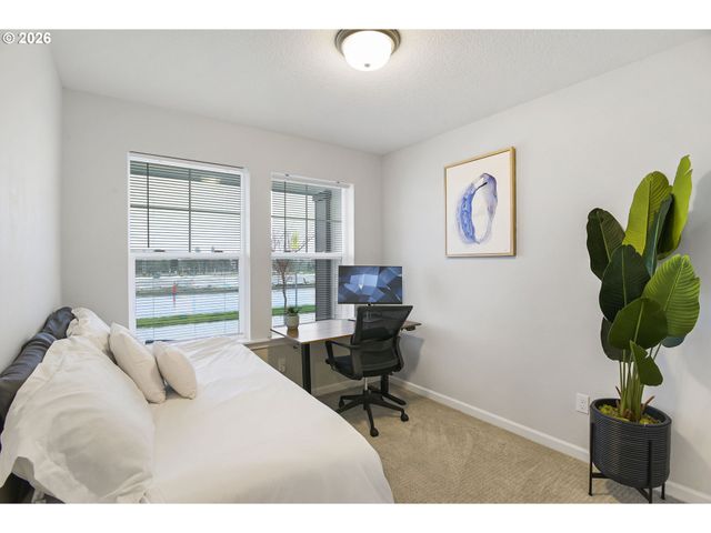 7523 Se KINNAMAN St, Hillsboro, OR 97123