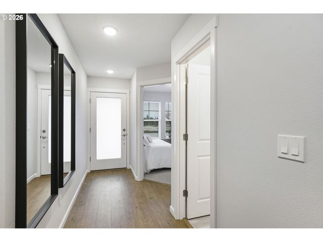 7523 Se KINNAMAN St, Hillsboro, OR 97123