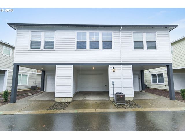 7523 Se KINNAMAN St, Hillsboro, OR 97123