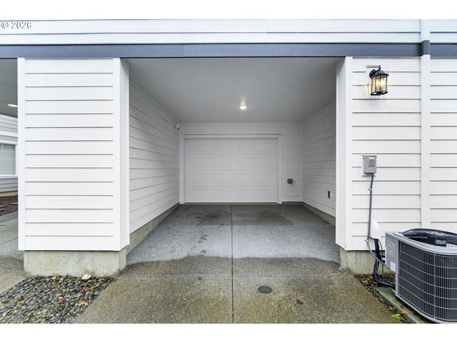 7523 Se KINNAMAN St, Hillsboro, OR 97123