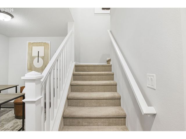 7523 Se KINNAMAN St, Hillsboro, OR 97123