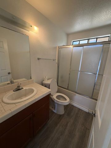 6677 El Capitan Cir, Stockton, CA 95210
