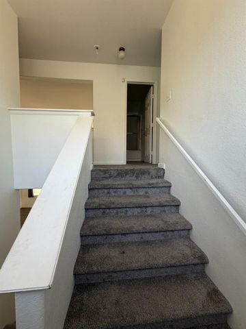 6677 El Capitan Cir, Stockton, CA 95210
