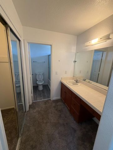 6677 El Capitan Cir, Stockton, CA 95210