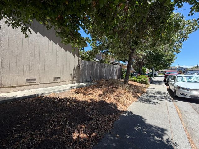 6677 El Capitan Cir, Stockton, CA 95210