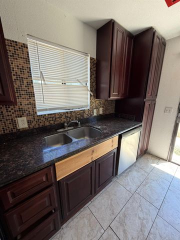 6677 El Capitan Cir, Stockton, CA 95210