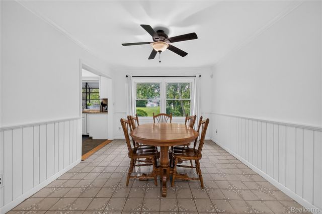 22271 West River Road, Grosse Ile Township, MI 48138