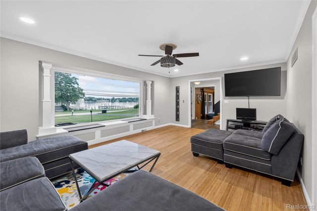 22271 West River Road, Grosse Ile Township, MI 48138