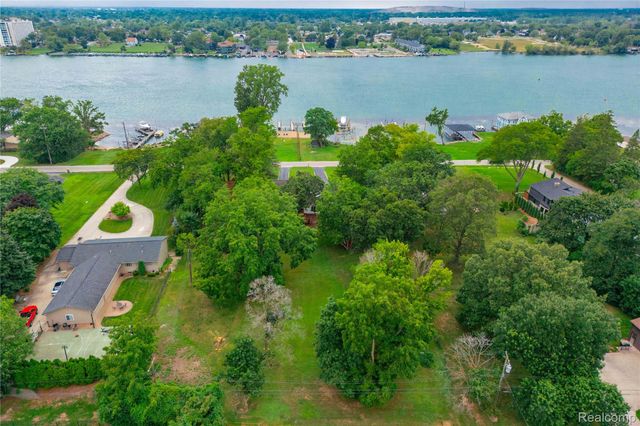 22271 West River Road, Grosse Ile Township, MI 48138