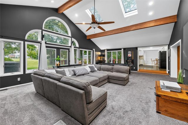 22271 West River Road, Grosse Ile Township, MI 48138
