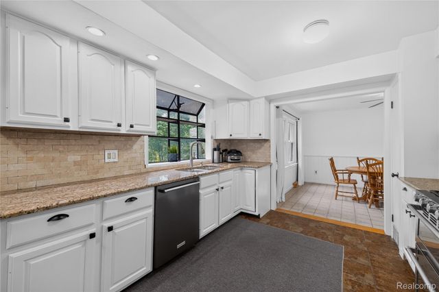 22271 West River Road, Grosse Ile Township, MI 48138