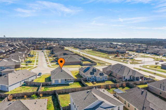 996 Camellia Hills Lane, La Marque, TX 77568