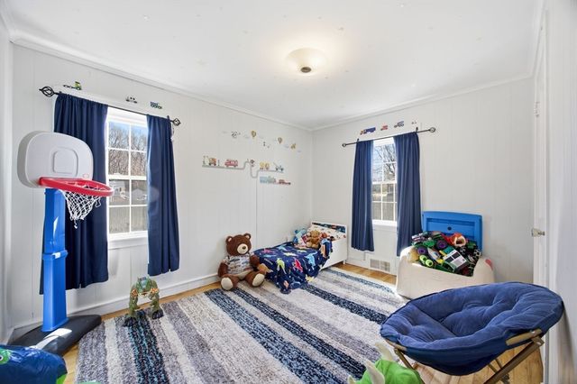 77 Clapp St, Abington, MA 02351