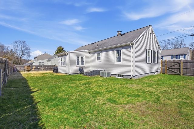 77 Clapp St, Abington, MA 02351