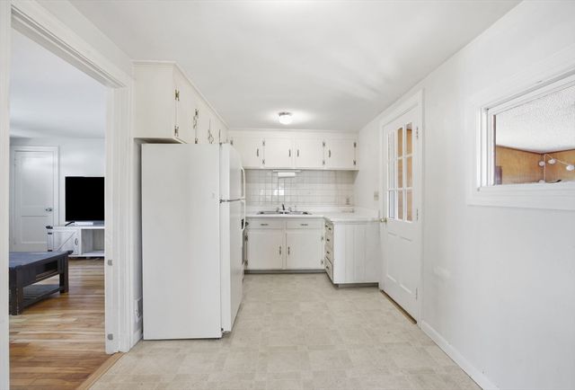 77 Clapp St, Abington, MA 02351