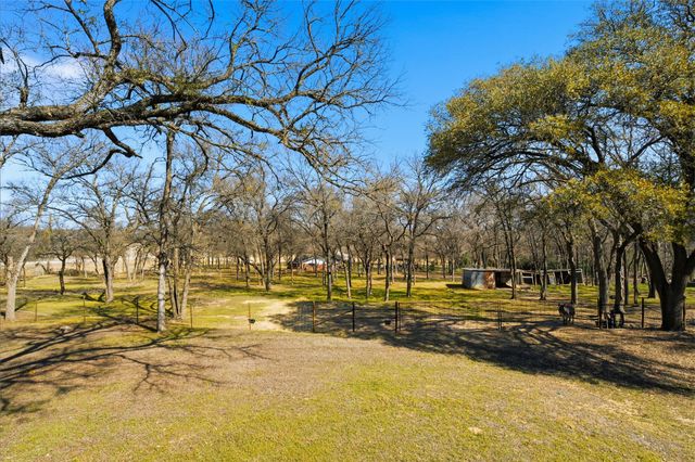 1709 Mclennan Crossing Road, Woodway, TX 76712