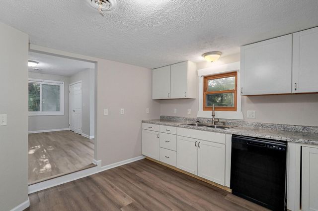 2313 E Atlantic Street, Springfield, MO 65803