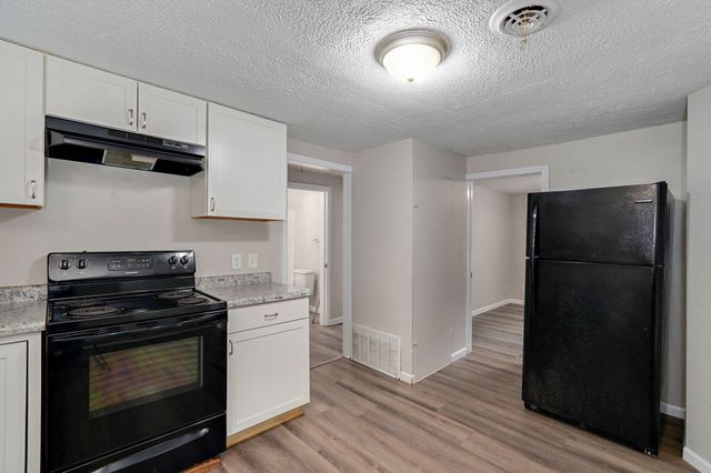 2313 E Atlantic Street, Springfield, MO 65803