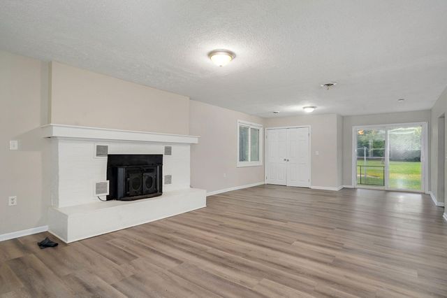 2313 E Atlantic Street, Springfield, MO 65803