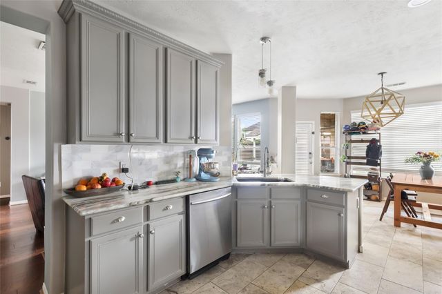 1831 Country Club Cove Drive, Baytown, TX 77521